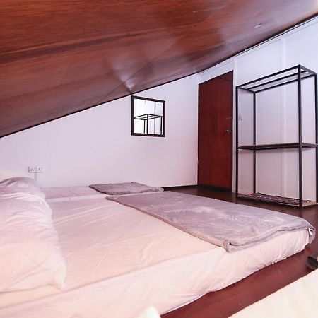 Spot On 90141 Threehouse Bed & Breakfast Kuching Dış mekan fotoğraf