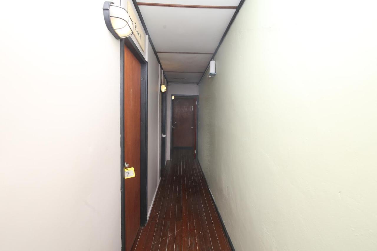 Spot On 90141 Threehouse Bed & Breakfast Kuching Dış mekan fotoğraf