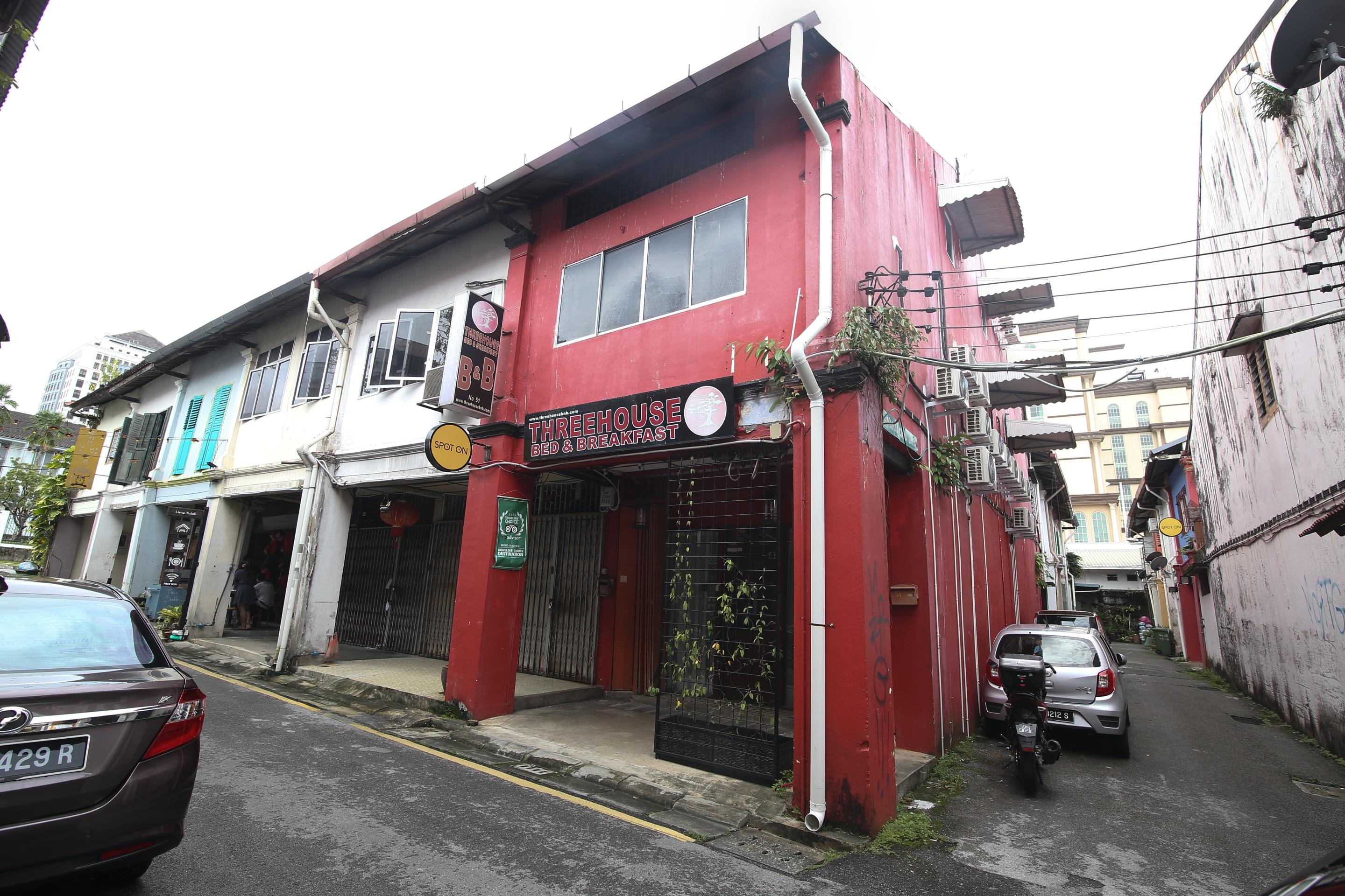 Spot On 90141 Threehouse Bed & Breakfast Kuching Dış mekan fotoğraf